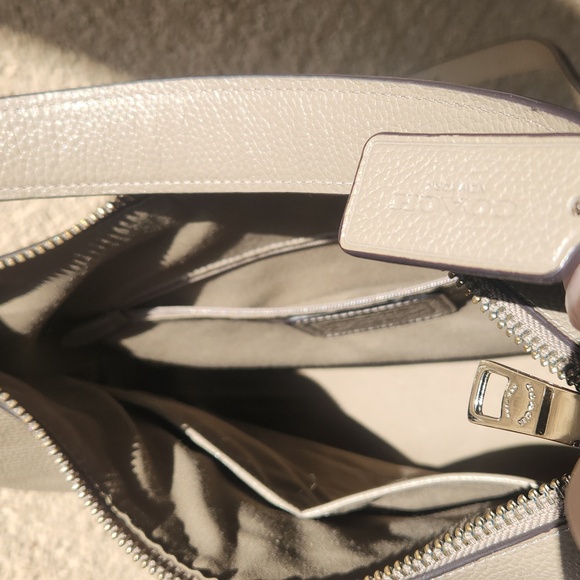 Coach Taupe Pebbled Leather Hobo Bag *EUC* - Picture 9 of 13